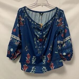 NWT TENDENCY FLORAL‎ BLOUSE SIZE M